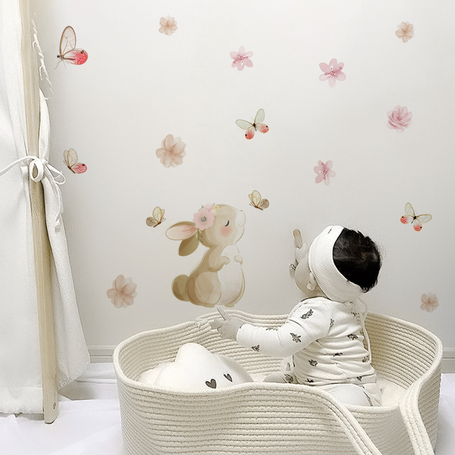 Cartoon Rabbit Flowers Butterf - Baby Nursery Labels recension och pris